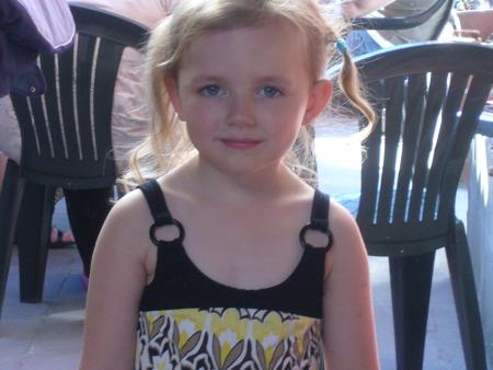 C EST CORALINE MA TANTE LA PETITE SOEUR DE MAMAN