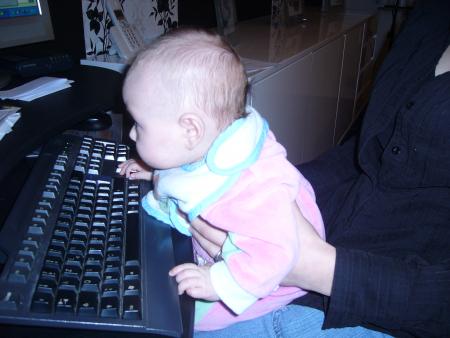 trop top l ordinateur  je suis en train de faire mon blog ne pas me deranger merci  hihihihi