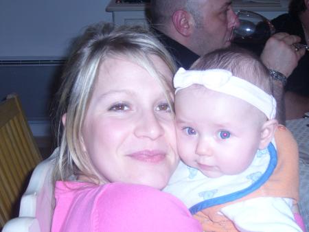 Je vous presente Marjorie la cousine de mon parrain