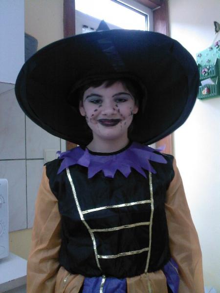 Anais etait en sorciere